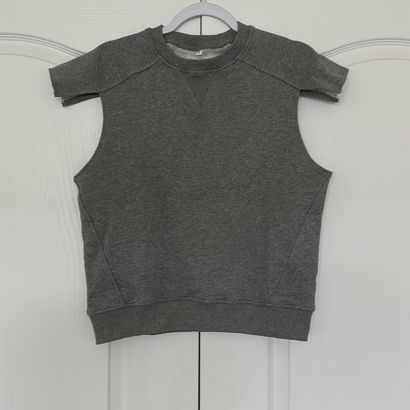 Cropped sleeve sweatshirt - Picture 1 of 6